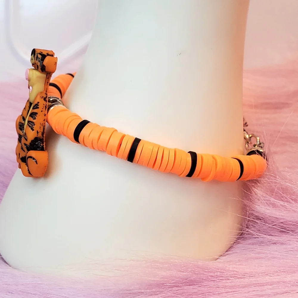 Handmade Beaded heishi bracelet Tigger - Picture 3 of 4